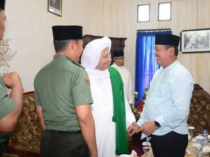 Anies hingga Wamenhan Hadiri Maulid Nabi Bersama Habib Luthfi Anies hingga Wamenhan Hadiri Maulid Nabi Bersama Habib Luthfi