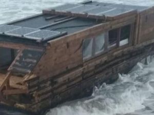 Kisah Kapal Hanyut dan Seberangi Lautan Sejauh 3.200 Km