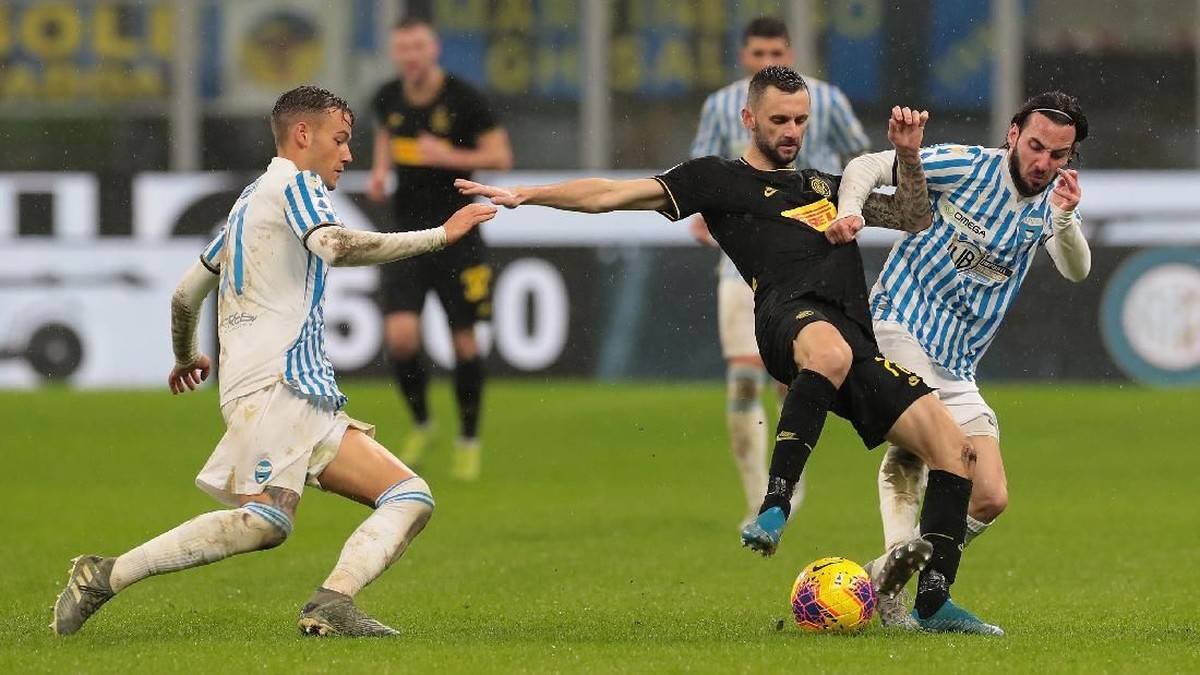 Inter Milan naik ke puncak klasemen Liga Italia usai menang 2-1 atas SPAL(Foto: Emilio Andreoli/Getty Images)