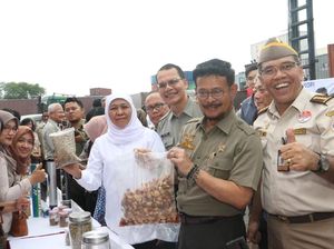 Dampingi Mentan, Khofifah Lepas Ekspor Komoditas Pertanian Jatim Rp 805 M