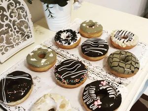 Donat Aneka Topping Ada Di Sini