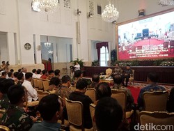 Megawati Ungkap Cerita Selamatkan Prabowo dari Stateless