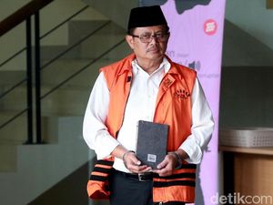 KPK Periksa Eks Bupati Supendi Terkait Kasus Suap Pemkab Indramayu KPK Periksa Eks Bupati Supendi Terkait Kasus Suap Pemkab Indramayu