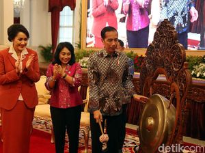 Presiden Jokowi Buka Kongres Kowani di Istana