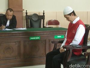 Deni Pelaku Mutilasi PNS Kemenag Bandung Dituntut Hukuman Mati Deni Pelaku Mutilasi PNS Kemenag Bandung Dituntut Hukuman Mati