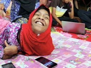 Inspiratif! Kaum Difabel Ini Meraih Sukses dengan Berjualan Makanan Inspiratif! Kaum Difabel Ini Meraih Sukses dengan Berjualan Makanan