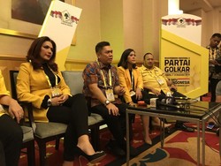 Caketum Ramai-ramai Mundur, Munas Golkar Aklamasi Tetapkan Airlangga Ketum?
