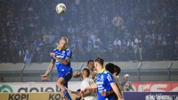 Hasil ini berarti besar bagi skuad besutan pelatih Nil Maizar itu, sebab tambahan tiga poin membuat Persela Lamongan menjauhi zona degradasi.