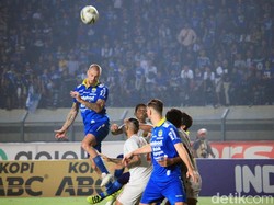 Hasil ini berarti besar bagi skuad besutan pelatih Nil Maizar itu, sebab tambahan tiga poin membuat Persela Lamongan menjauhi zona degradasi.