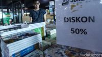 Pasar Buku Kenari Banjir Diskon, Buruan Datang!