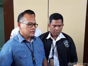 18 Hacker Pembobol Kartu Kredit WNA Diamankan di Surabaya