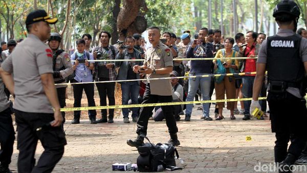 Lokasi Ledakan di Monas Digaris Polisi