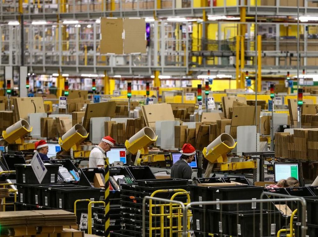 Nyaris 600 Karyawan Amazon Positif COVID-19 Nyaris 600 Karyawan Amazon Positif COVID-19