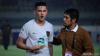 Persela mencetak dua gol lewat Rafael Gomes de Olivera di menit ke-12 serta gol bunuh diri Achmad Jufriyanto di menit 56.