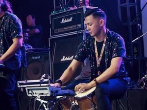 Ini Dory Haryanto, Penabuh Kendang Ganteng Didi Kempot Idola Sad Girls