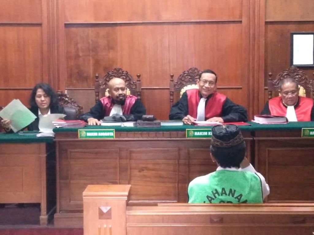 Pelaku Onani di Depan Anak Kecil Divonis 3 Tahun Penjara Pelaku Onani di Depan Anak Kecil Divonis 3 Tahun Penjara