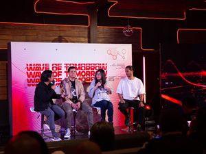 Intip Persiapan Pameran Seni Teknologi Wave of Tomorrow