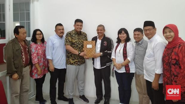 PDIP Sudah Tegur Pengurus Daerah yang Tolak Bobby dan Gibran