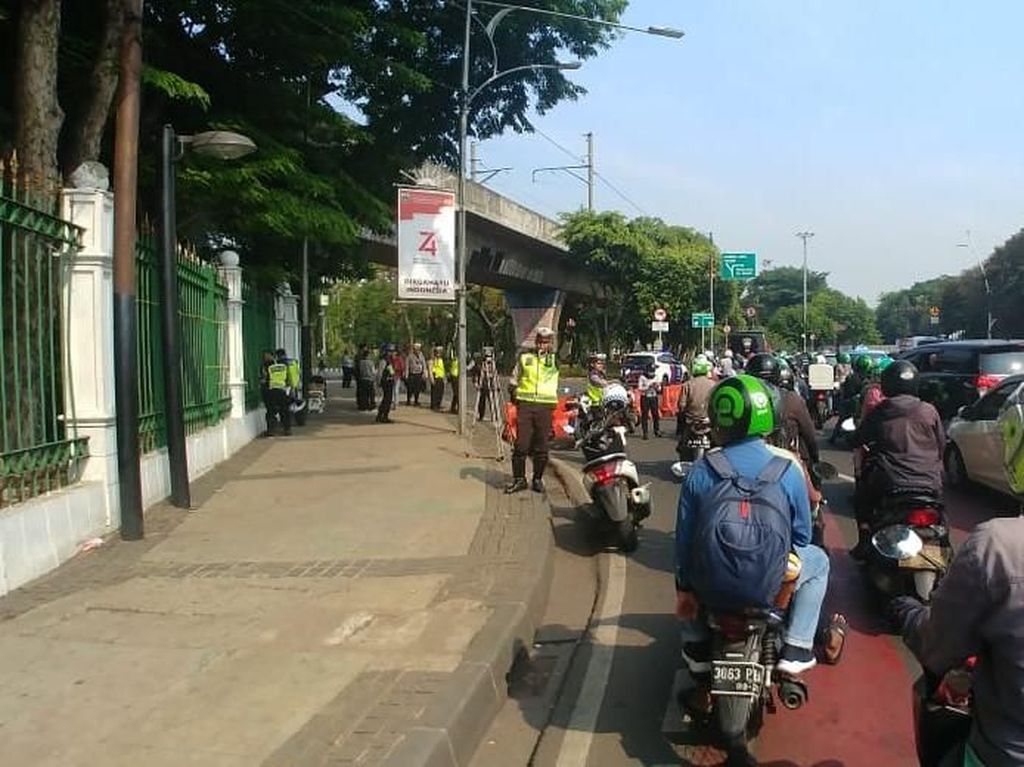 Ledakan di Monas Makan Korban, Stop Viralkan Video Korban! Ledakan di Monas Makan Korban, Stop Viralkan Video Korban!