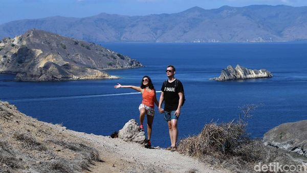 Terpikat Indahnya Panorama Alam Pulau Padar