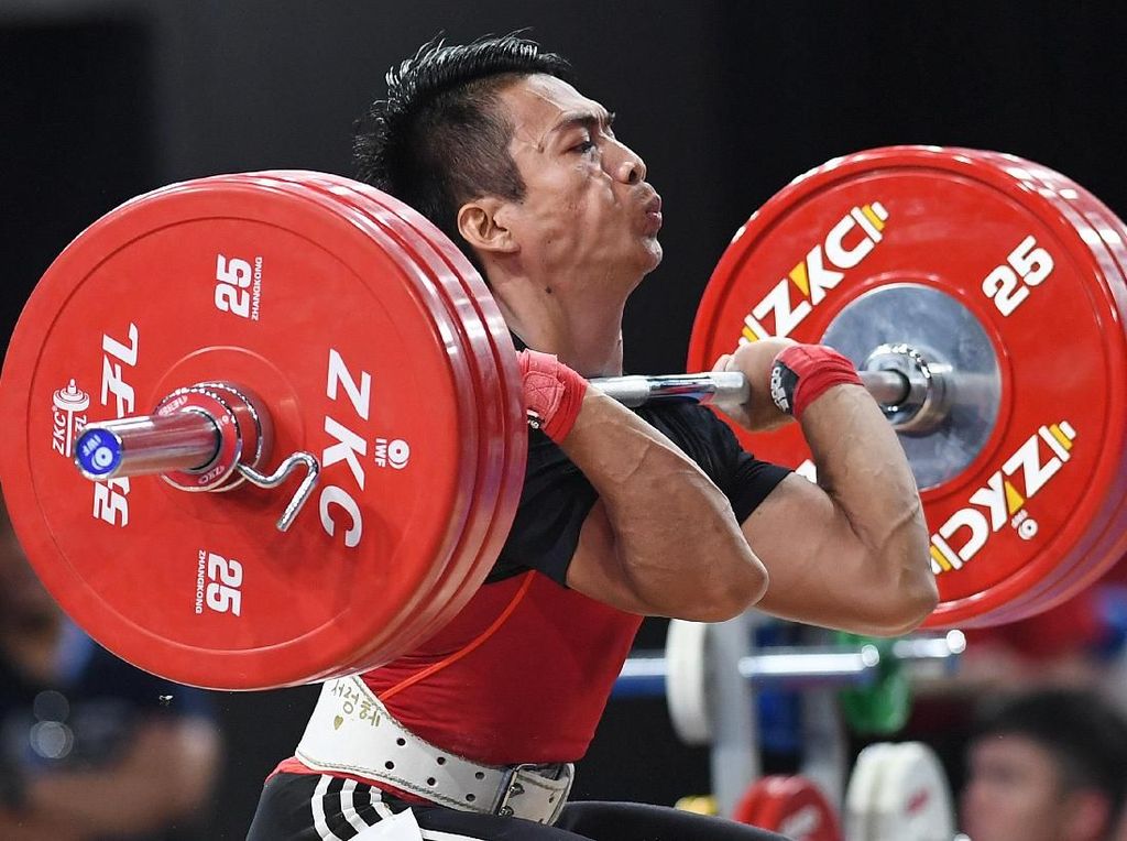 Mantap! Lifter Deni Tambah Medali Emas Indonesia Mantap! Lifter Deni Tambah Medali Emas Indonesia