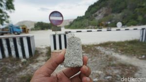 Potret Prasasti di Area Tambang Granit Terbaik Asia