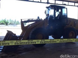 Seorang Pekerja Sabut Kelapa di Banyuwangi Tewas Terlindas Alat Berat