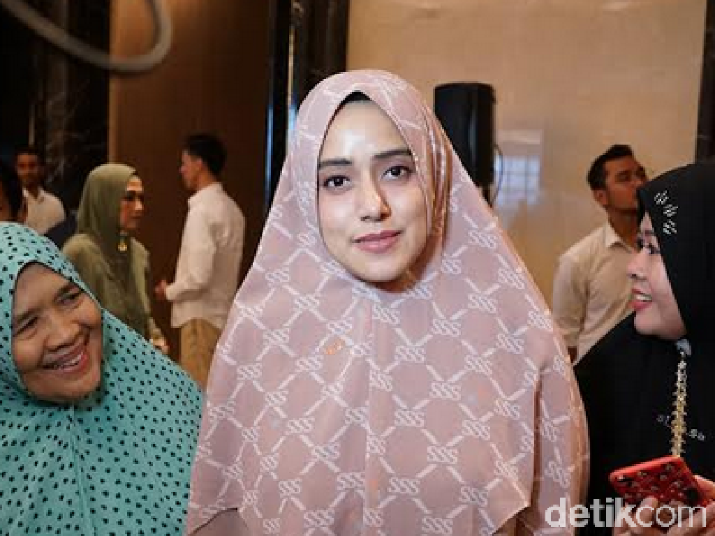 Diajak Damai Kasus Ikan Asin, Fairuz Tegas Menolak Diajak Damai Kasus Ikan Asin, Fairuz Tegas Menolak