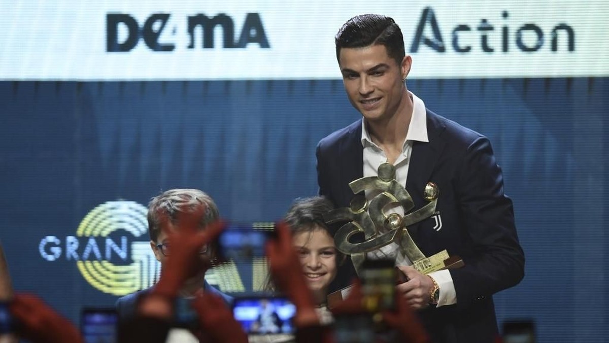 Cristiano Ronaldo absen di penghargaan Ballon dOr 2019. (Foto: Miguel MEDINA / AFP)