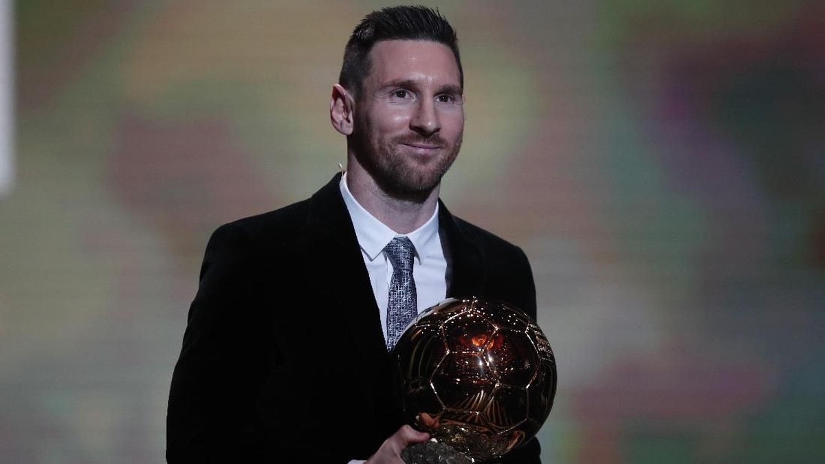 Messi disebut pantas meraih Ballon dOr sepuluh kali lebih banyak dari Ronaldo (AP Photo/Francois Mori)