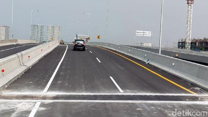 Jalan Tol Japek Layang (Foto: Soraya Novika/detik.com) Jalan Tol Japek Layang (Foto: Soraya Novika/detik.com)