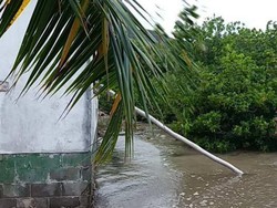 Oxfam: Lebih Banyak Orang Mengungsi karena Bencana Dibanding karena Konflik