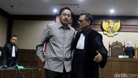 Gubernur Nonaktif Kepri Didakwa Menerima Suap dan Gratifikasi