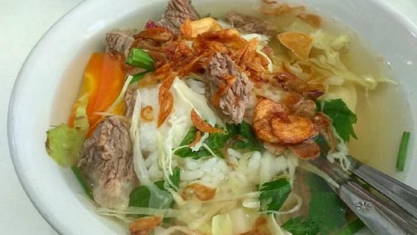 Ini Racikan Nasi Sop yang Gurih Enak Buat Hangatkan Pagi