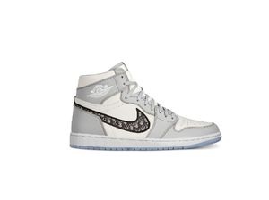 Bea Cukai AS Sita Ribuan Sneakers Dior x Air Jordan 1 Palsu Senilai Rp 63 M