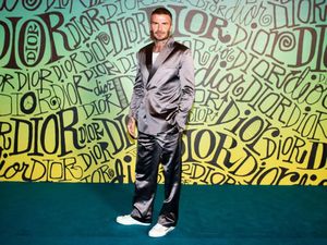 Foto: Adu Gaya Selebriti di Show Pertama Dior Men di AS Foto: Adu Gaya Selebriti di Show Pertama Dior Men di AS