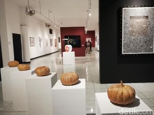 Mengenal Tanda-tanda Zaman Lewat Puluhan Karya Seni Gambar di Pasuruan Mengenal Tanda-tanda Zaman Lewat Puluhan Karya Seni Gambar di Pasuruan