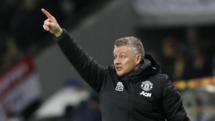 Manchester Uniteds manager Ole Gunnar Solskjaer gives instructions from the side line during the Europa League Group L soccer match between Astana and Manchester United in Astana, Kazakhstan, Thursday, Nov. 28, 2019. (AP Photo/Stas Filippov)
