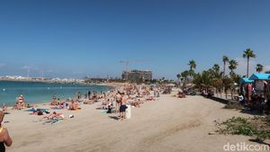 Potret La Mer, Pantai Berbikini di Dubai