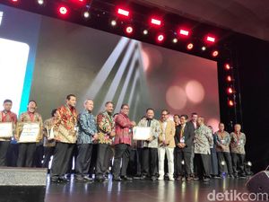 CEO detiknetwork Abdul Aziz Raih The Best Industry Marketing Champion 2019 CEO detiknetwork Abdul Aziz Raih The Best Industry Marketing Champion 2019