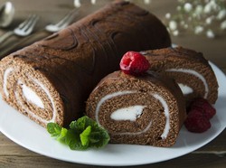 Bolu Gulung Berbagai Varian Ada di 5 Tempat Ini