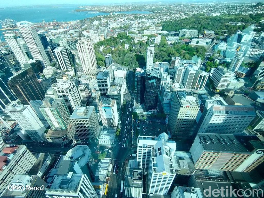 Selayang Pandang Kota Auckland dari Ketinggian