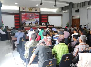 Demi Lancarnya Proyek Kilang Minyak di Tuban, Polisi Ajak Warga Duduk Bareng Demi Lancarnya Proyek Kilang Minyak di Tuban, Polisi Ajak Warga Duduk Bareng