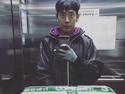 Curhat Mantan Member Boyband Korea yang Kini Jadi Kurir Antar Barang