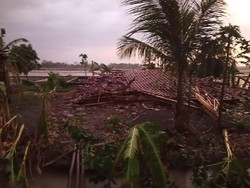 Angin Kencang Rusak Rumah dan Pohon di Grobogan, Satu Orang Luka