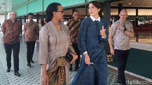 Putri Mahkota Denmark Kunjungi Keraton Yogya