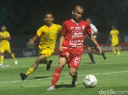 Kedua tim masih menampilkan permainan menyerang.Namun hingga laga tuntas tak ada gol tambahan yang tercipta.