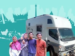 Naik Truk, Keluarga Kusmajadi Jelajahi Separuh Indonesia