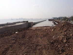 Tanggul NCICD di Muara Baru Jakut Jebol