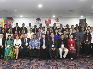 Suasana Pertemuan Jaringan Partai Internasional